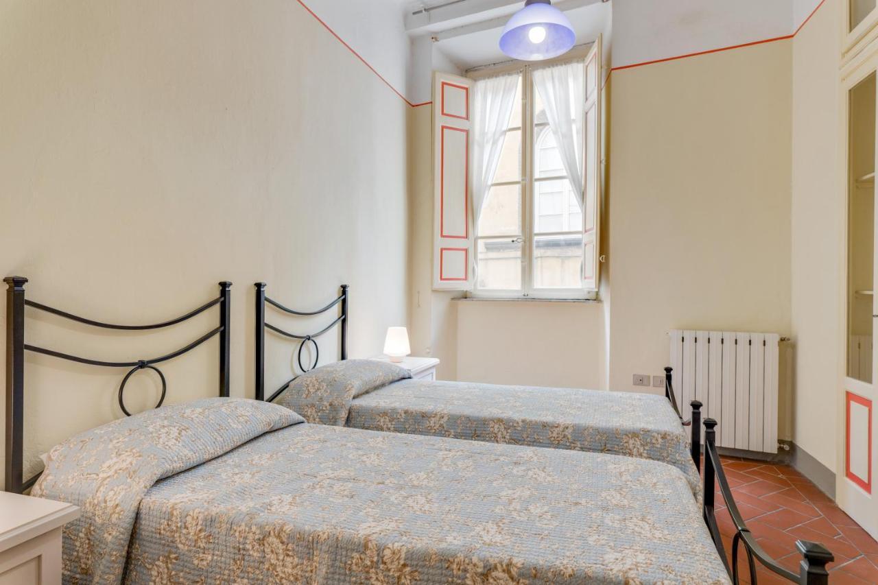 Dimora Fillungo - Affitti Brevi Italia Apartment Lucca Bagian luar foto